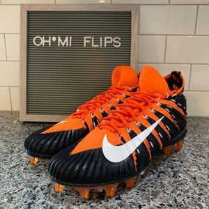 Nike Alpha Menace Elite PF Football Cleats